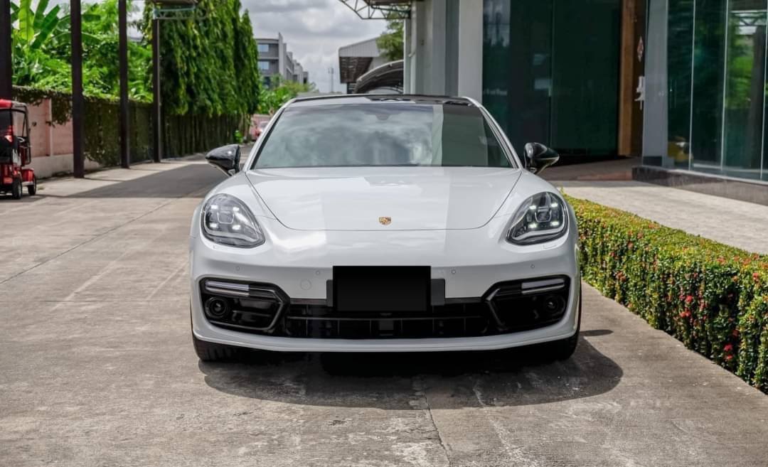 Porsche Panamera 4 E-hybrid ปี 2018