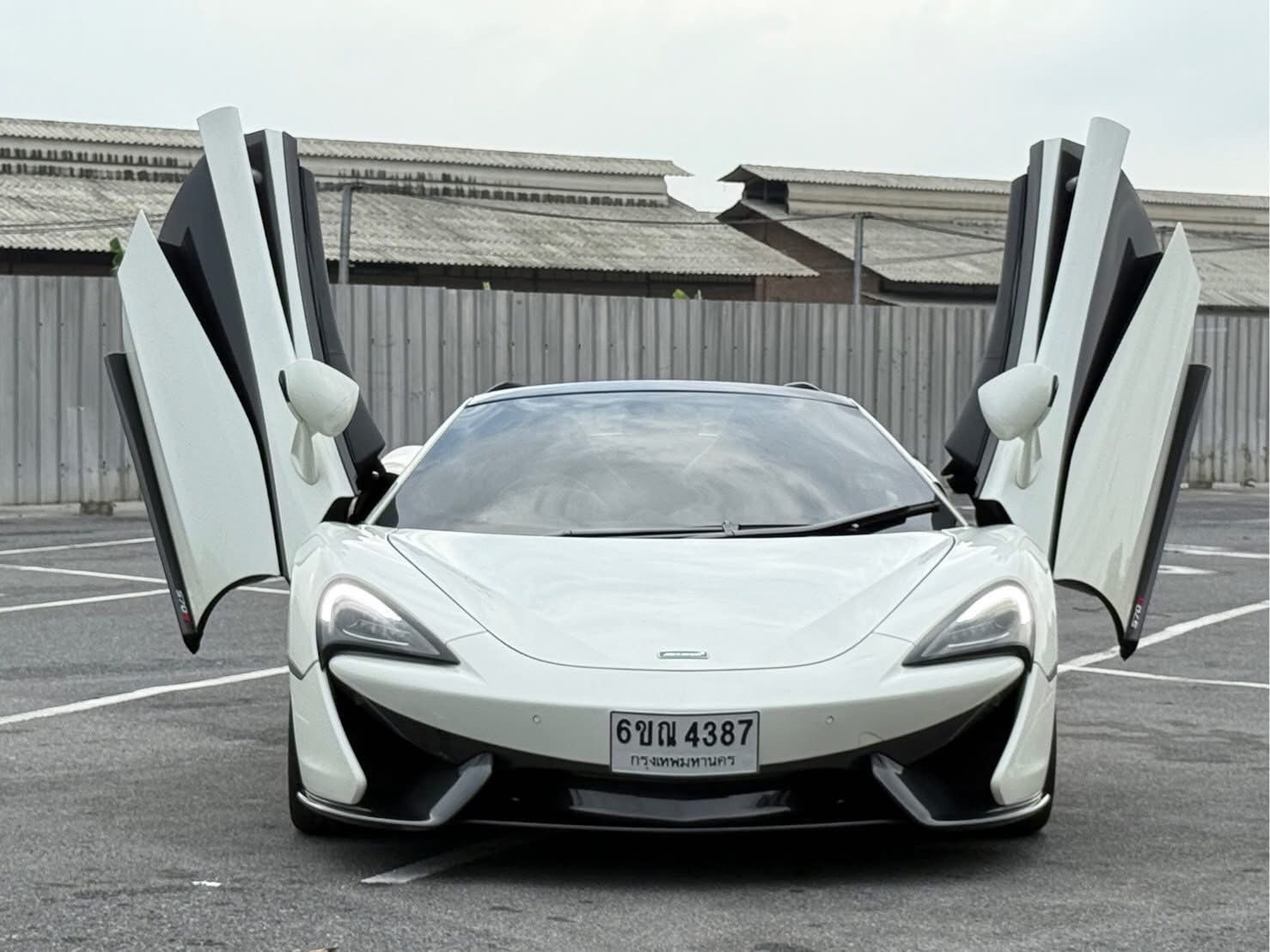 McLaren 570S Spider ปี2020