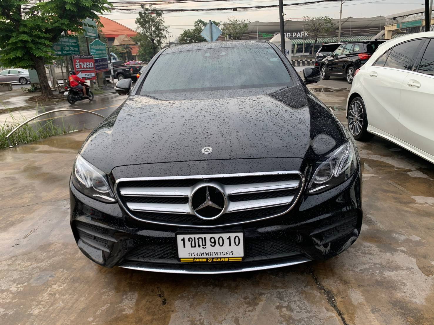 Mercedes Benz E350e AMG ปี 2018