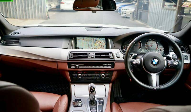 BMW 528i M-Sport LCI (minorchange) ปี14