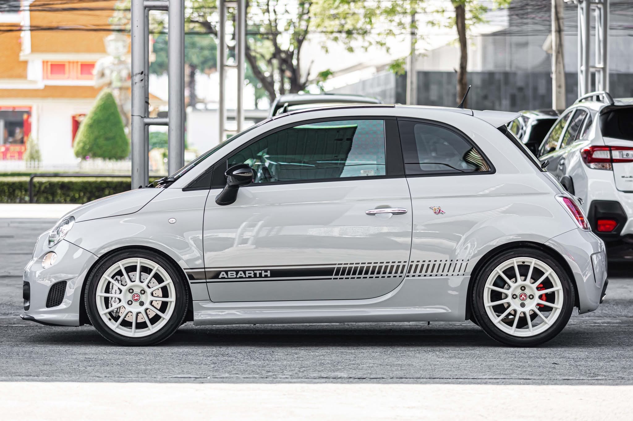 FIAT ABARTH ESSEESSE ปี 2011