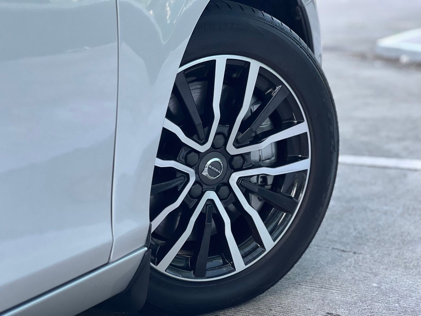 VOLVO V40 T4 ปี 2017