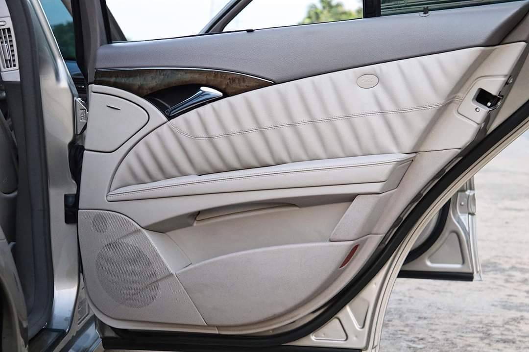 Mercedes Benz E230 Top 2.5 Avantgarde ปี 2009