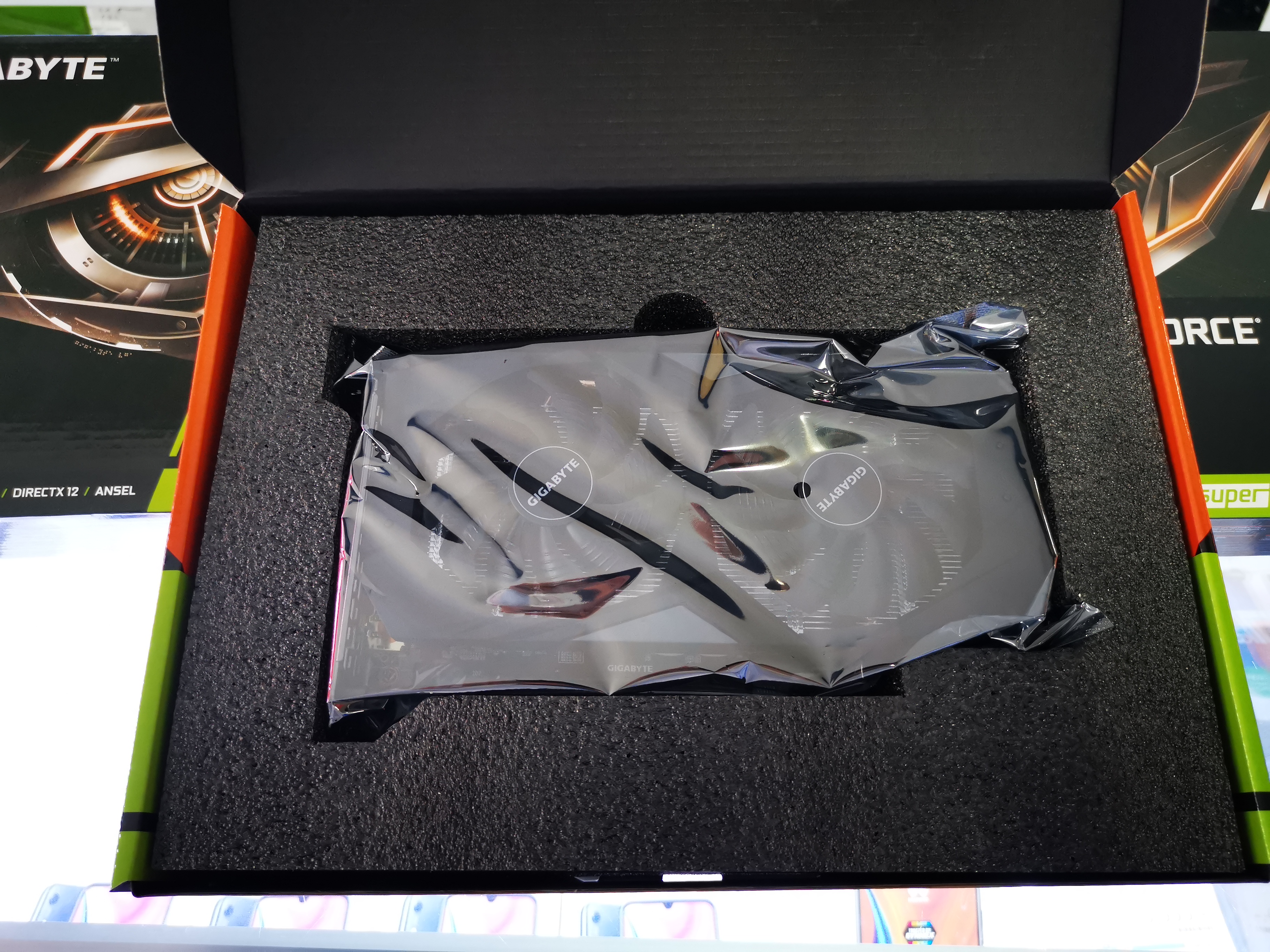 GIGABYTE GTX1660 SUPER 6GB