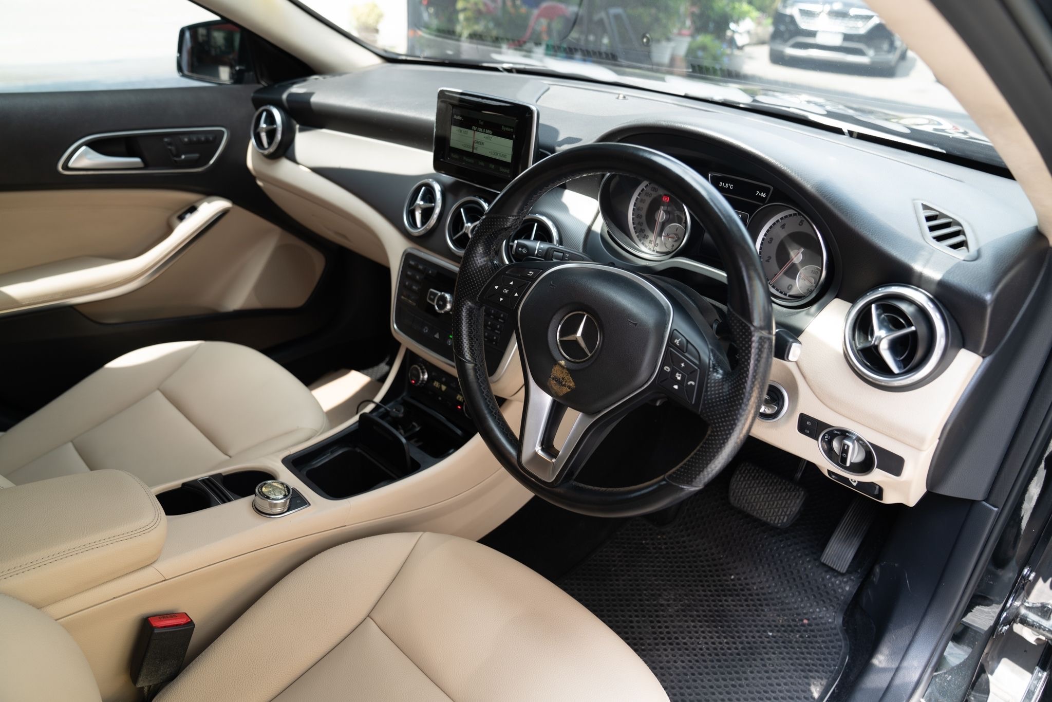 Mercedes- Benz GLA200 ปี 2016