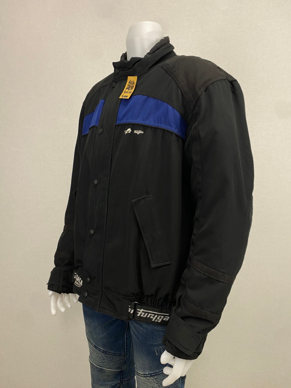 เสื้อขี่มอเตอร์ไซด์( มือสอง) RCS 768: อก 54" ยาว 27" ** FURYGAN** (ไม่มีการ์ดหลัง)