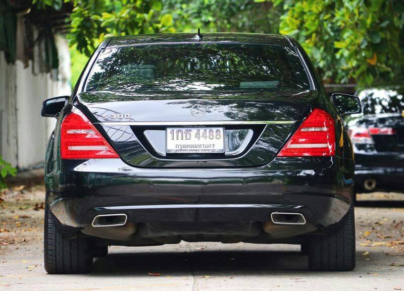 Mercedes-Benz S300L (facelift)AMG Package เป็นรุ่นตัวถังยาว ปี2010