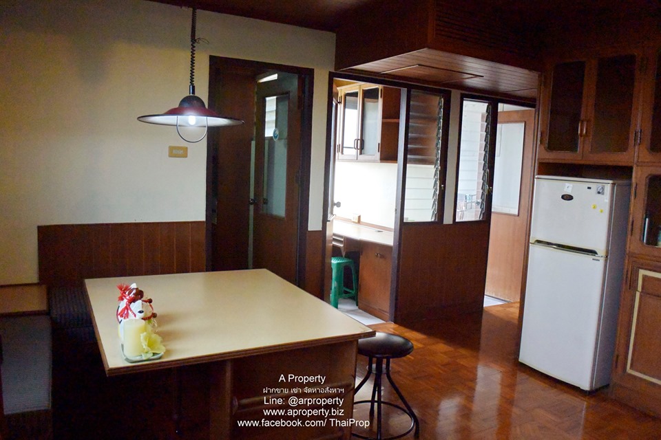 ขาย ร่มโพธิ์คอนโดมิเนียม ห้องมุม ใกล้ท่าน้ำนนท์