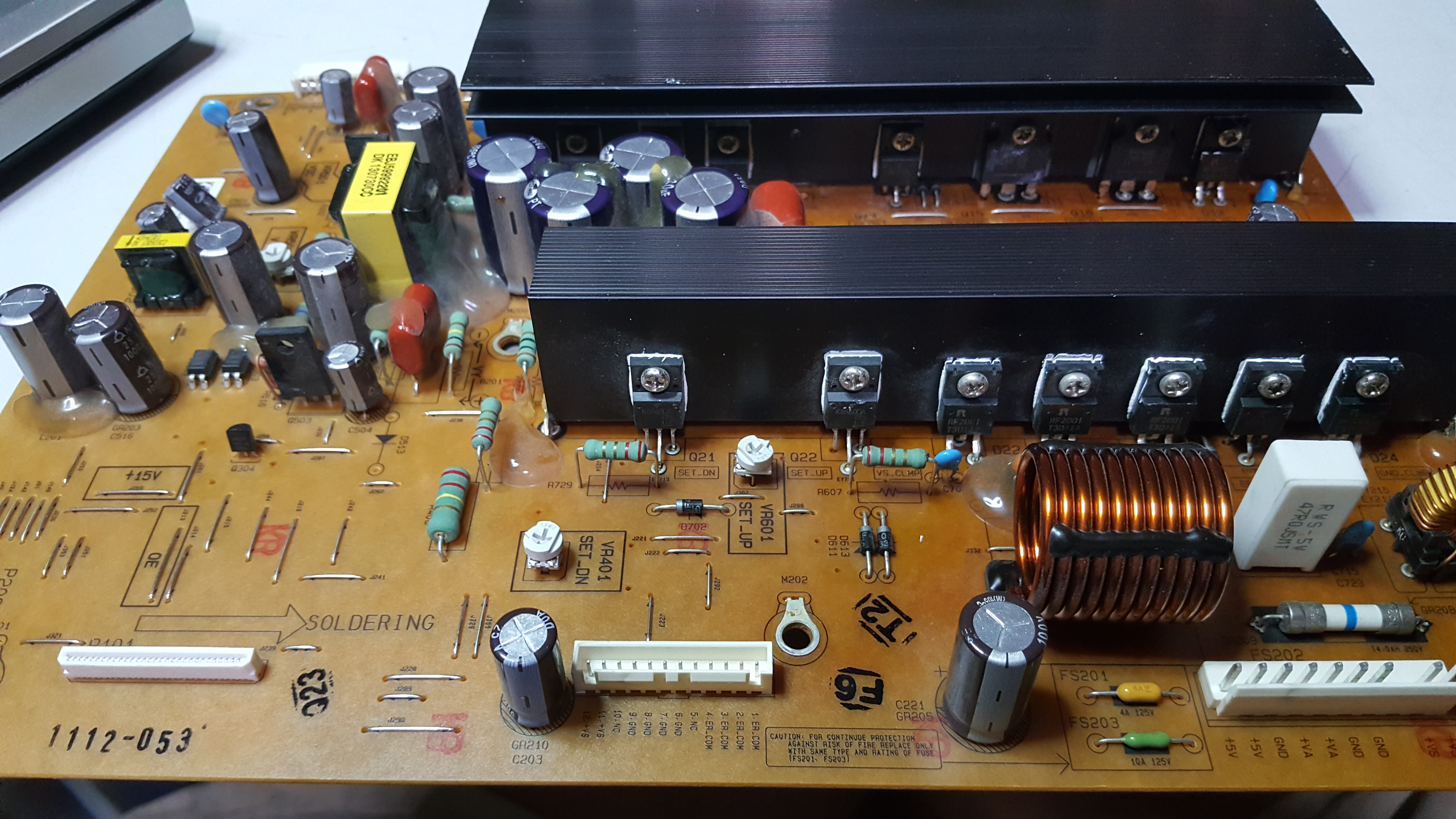 ซ่อมพลาสมาทีวี PLASMA-TV ยี่ห้อ LG รุ่น 42PQ30R อาการเปิดไม่ติด