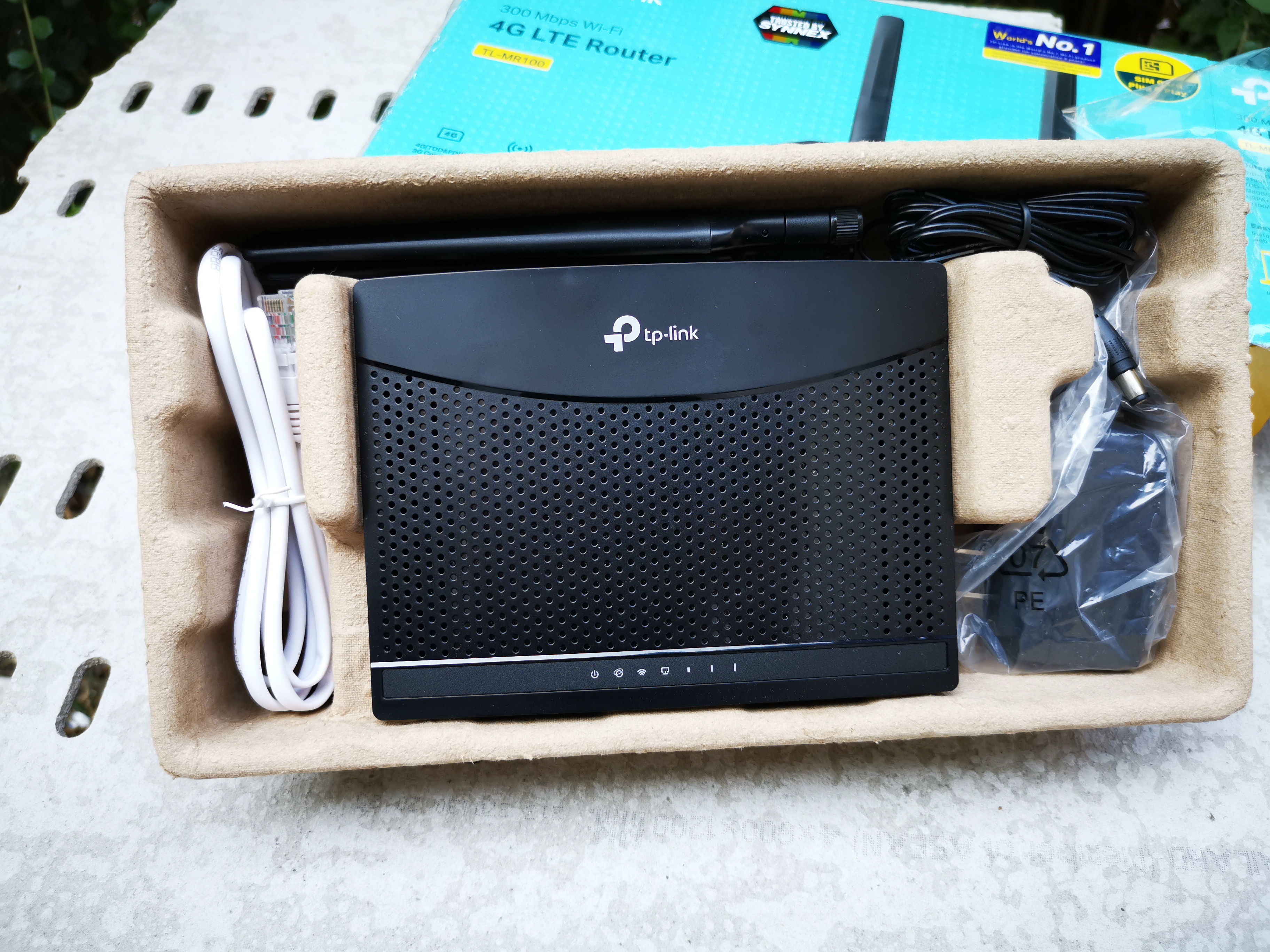 TP-Link Router TL-MR100 300 Mbps Wireless N 4G LTE (เราเตอร์ใส่ซิม 4G LTE)