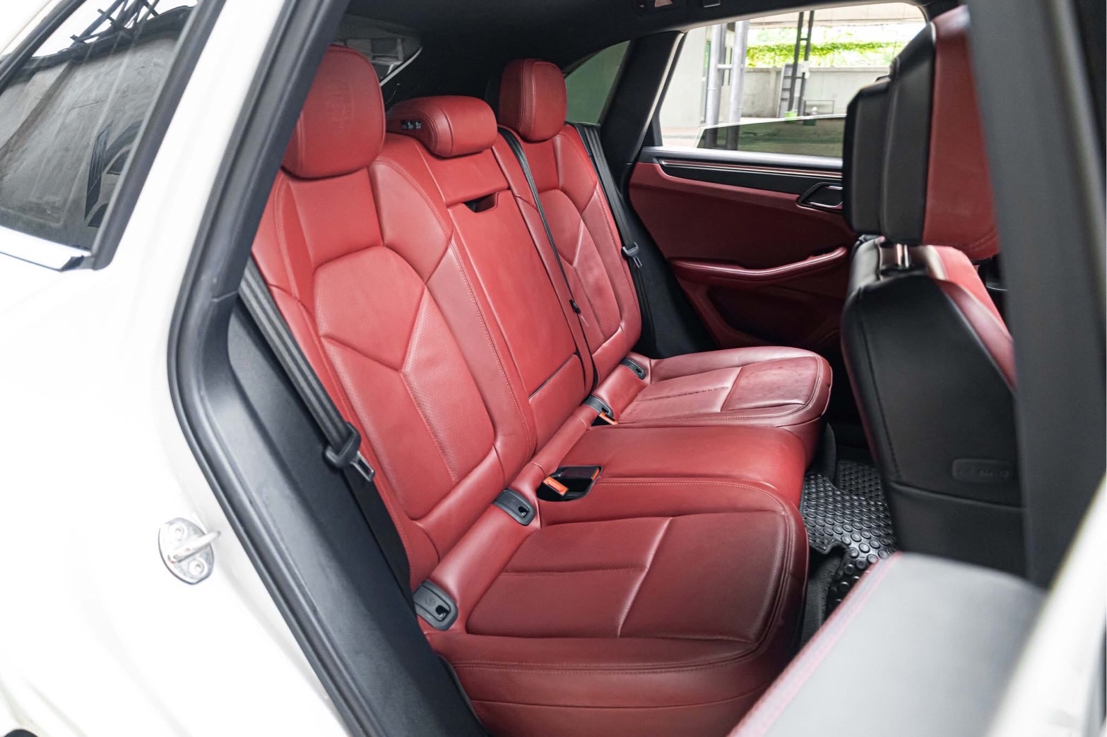 Porsche Macan 2.0 turbo ปี 2022