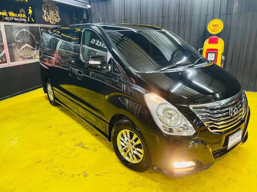 Hyundai H1 DELUXE TOP ปี2015