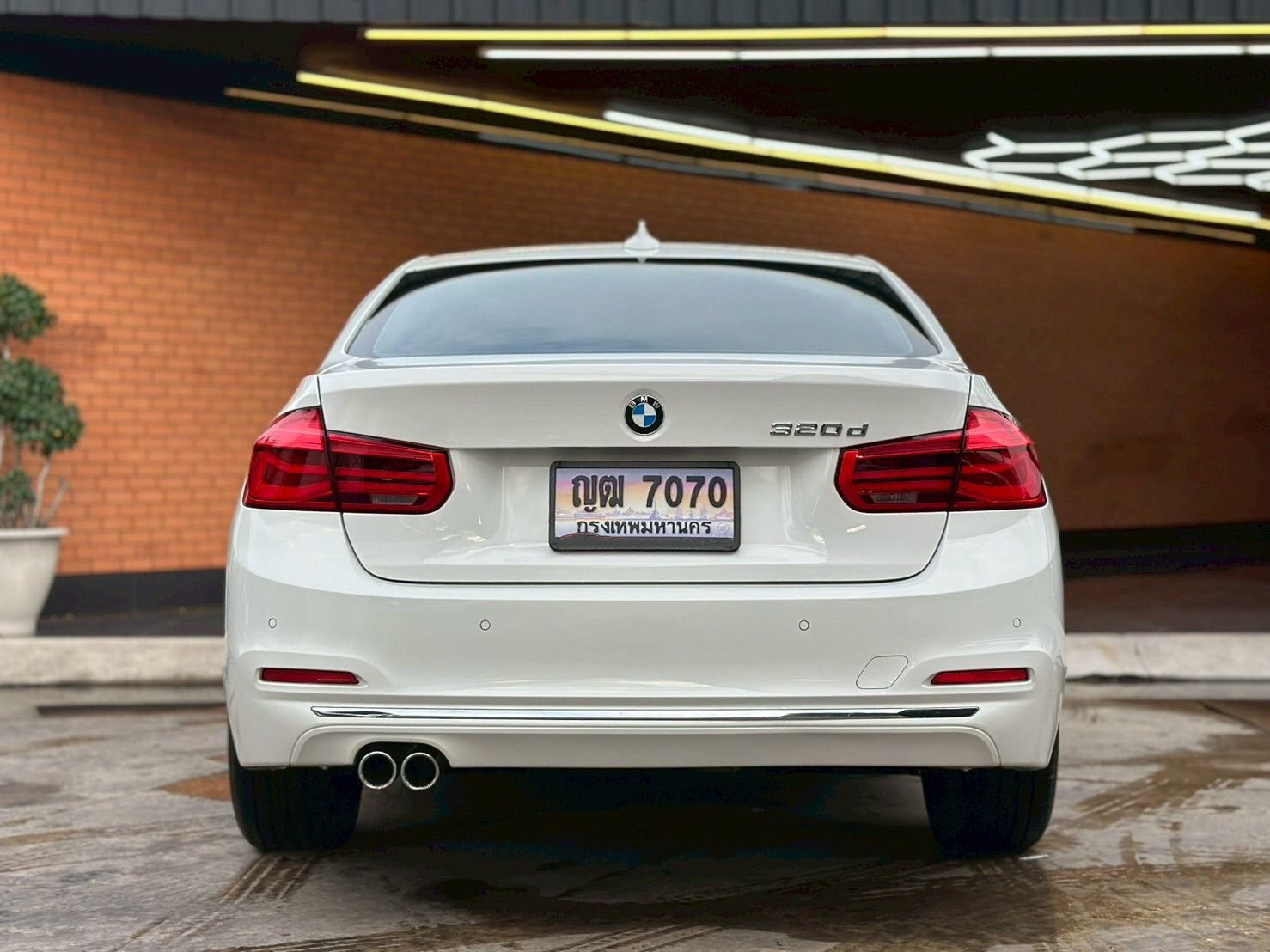BMW 320d Luxury LCI (F30) ปี 2017