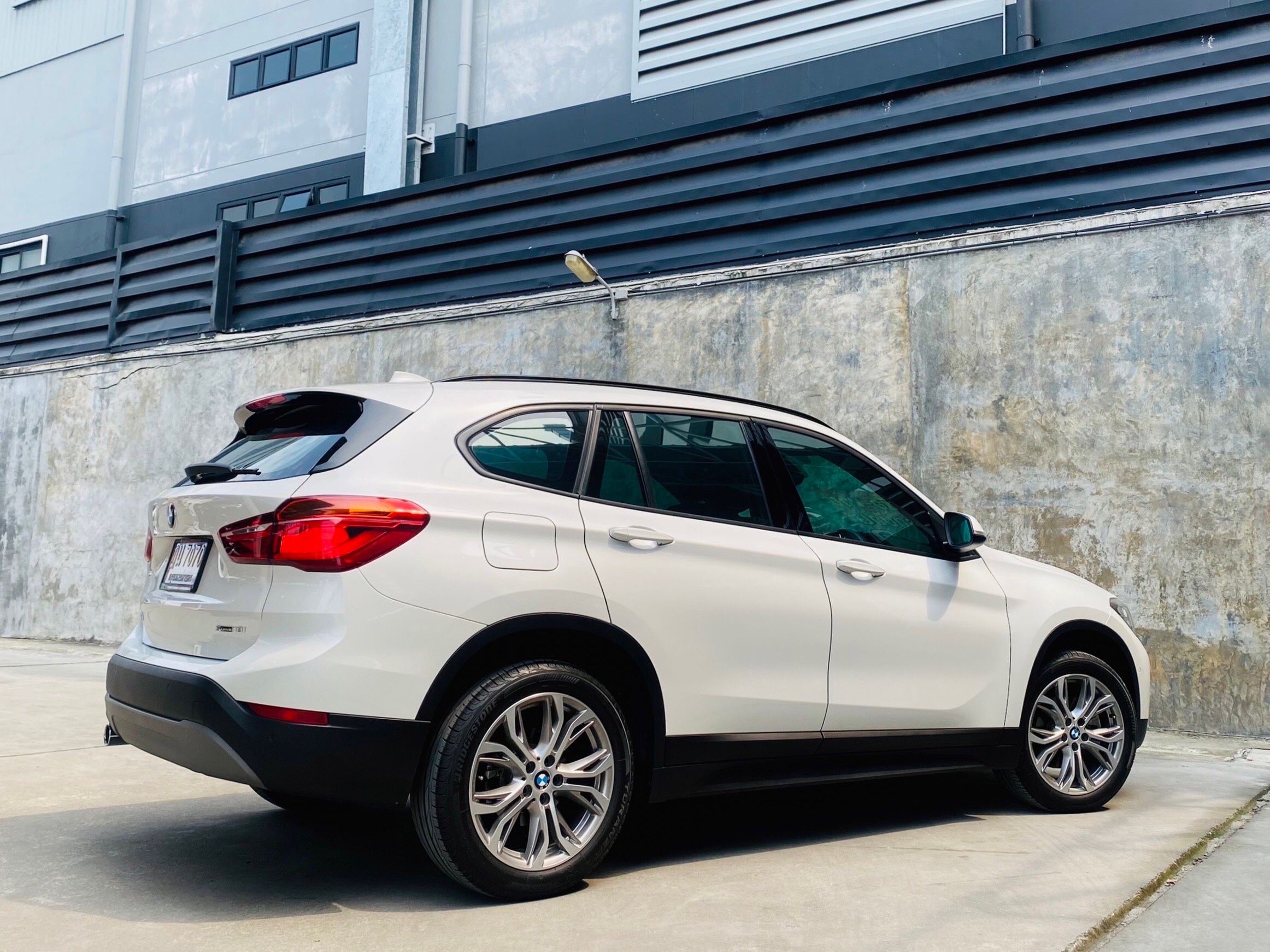 BMW X1 SDRIVE18i ICONIC โฉม F48 ปี 2019