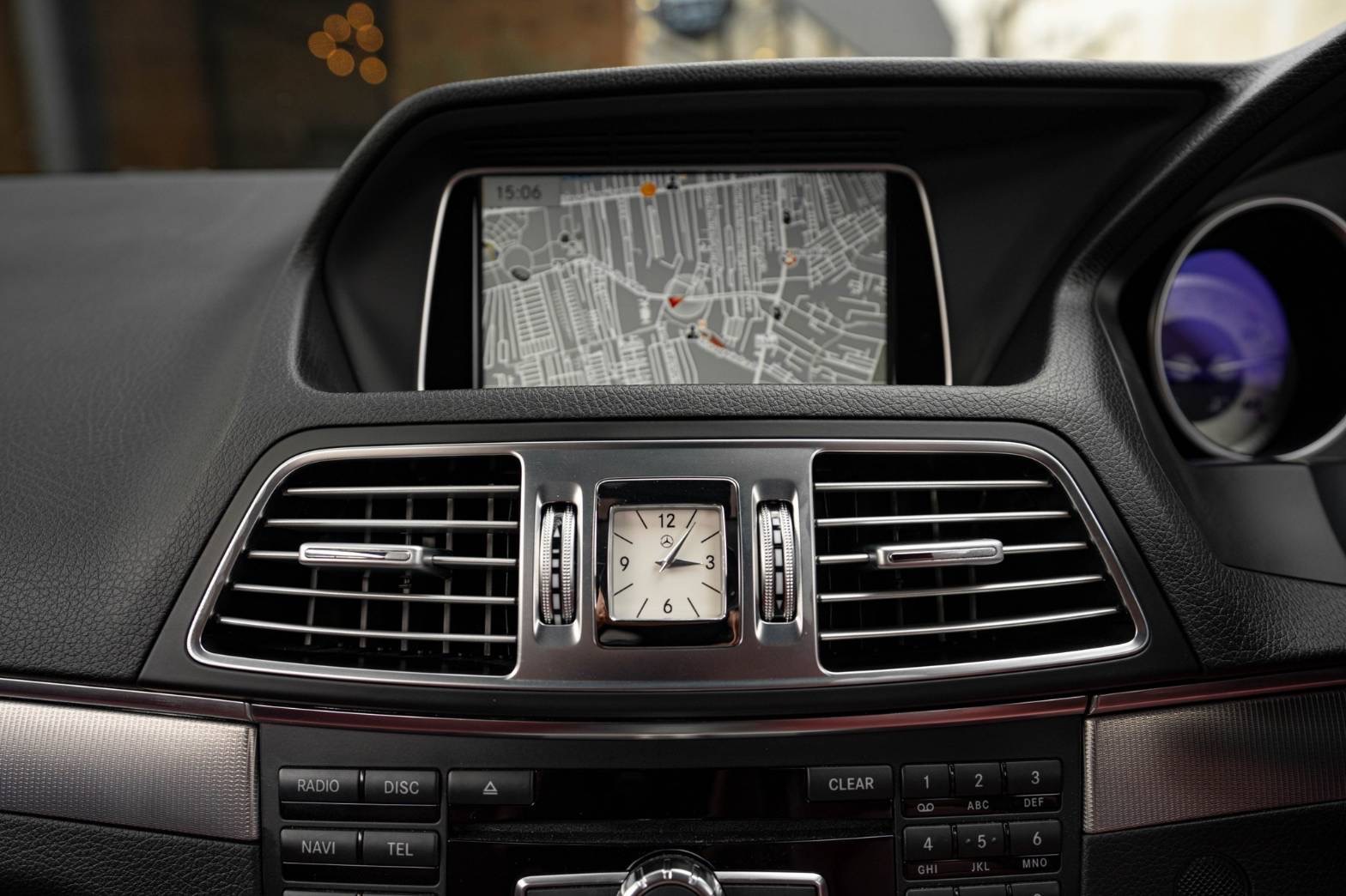 Mercedes Benz E200 Coupe AMG สีบรอนซ์ W207 facelift ปี 2015