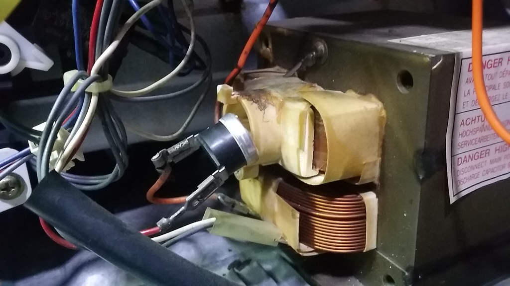 ซ่อมไมโครเวฟ ยี่ห้อ LG รุ่น MS2147CW อาการเปิดไม่ติด