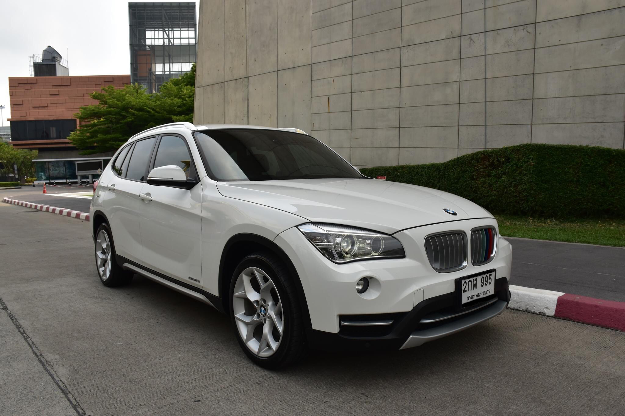 BMW X1 SDRIVE18i XLINE LCI ปี2014