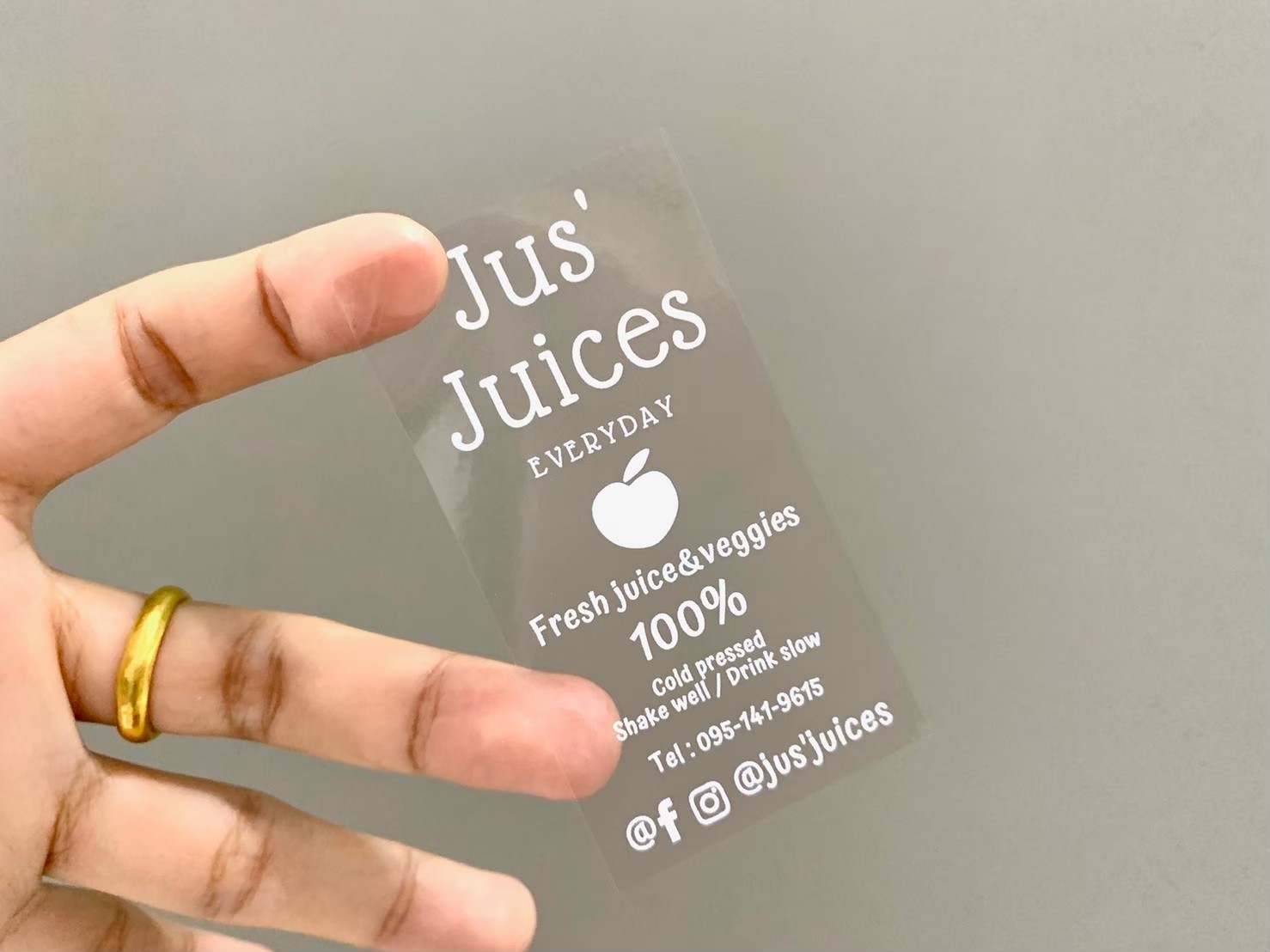 ฉลากสินค้าใสตัวหนังสือขาว สติ๊กเกอร์ใสพิมพ์สีขาว พิมพ์หมึกขาว