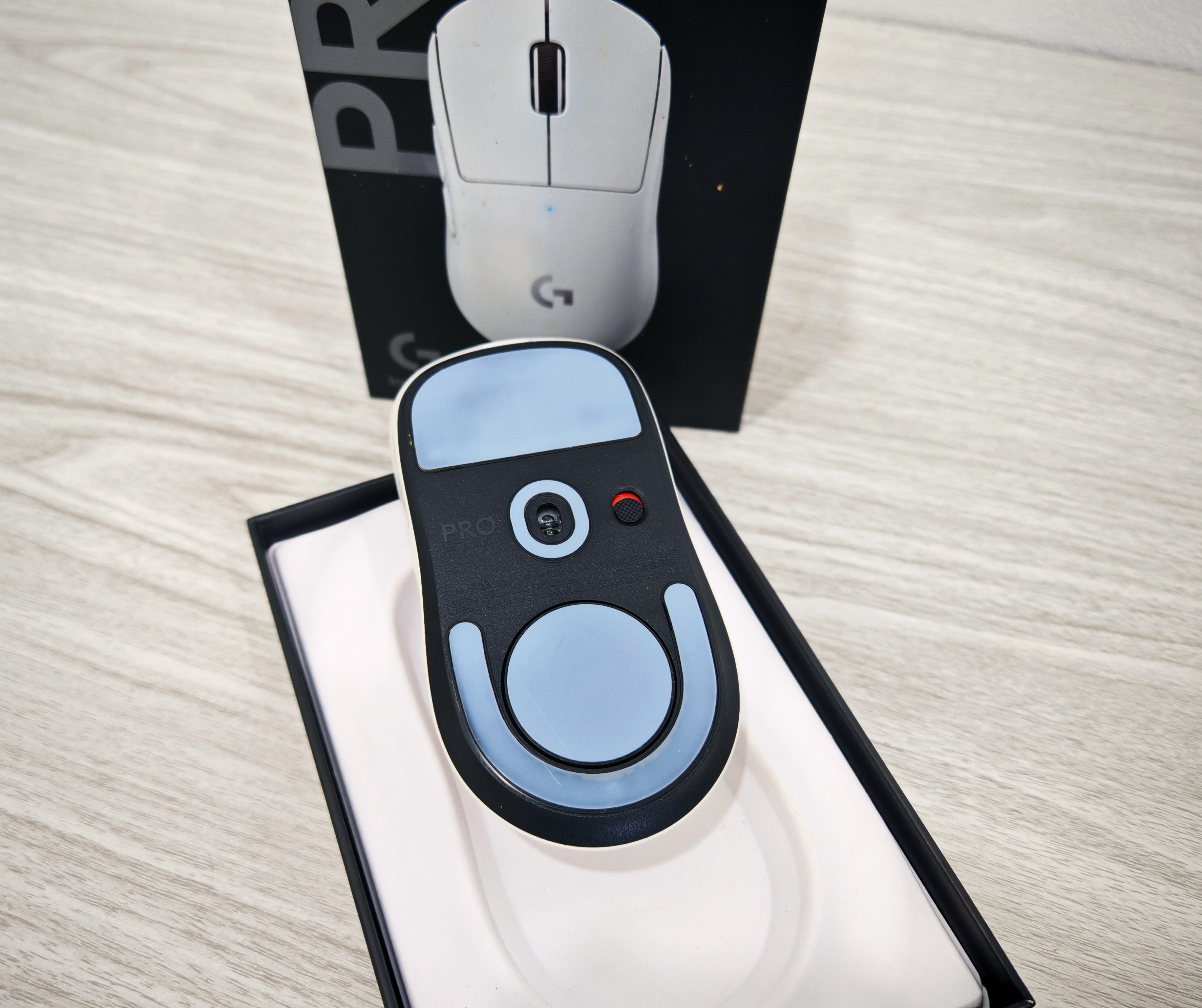 เมาส์เกมมิ่งไร้สาย Logitech G PRO X SUPERLIGHT 2