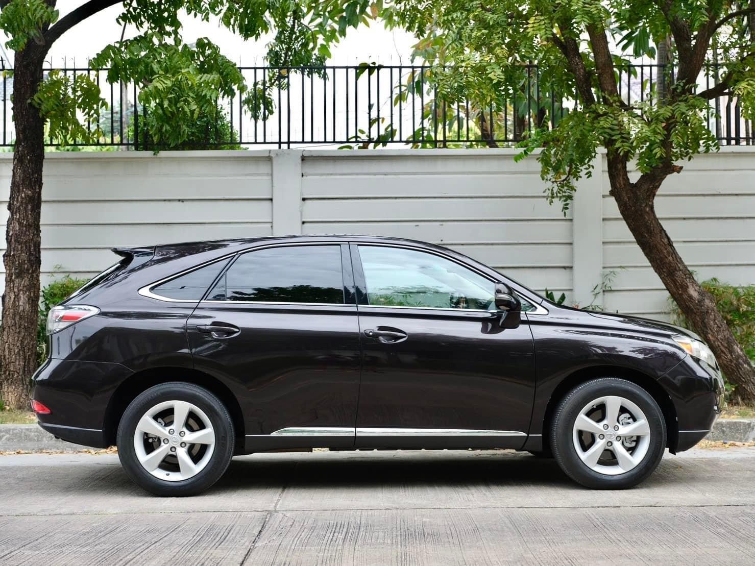 Lexus RX270 Premium Package (Sunroof) ปี 2011