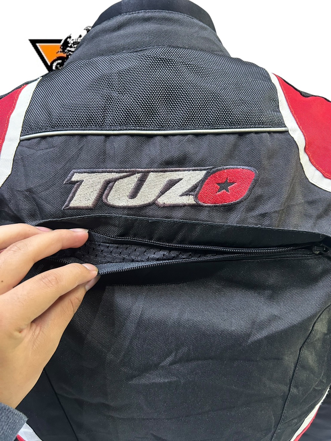 เสื้อขี่มอเตอร์ไซด์( มือสอง) CRSB 063 : อก 46" ยาว 25" (L) **TUZO**