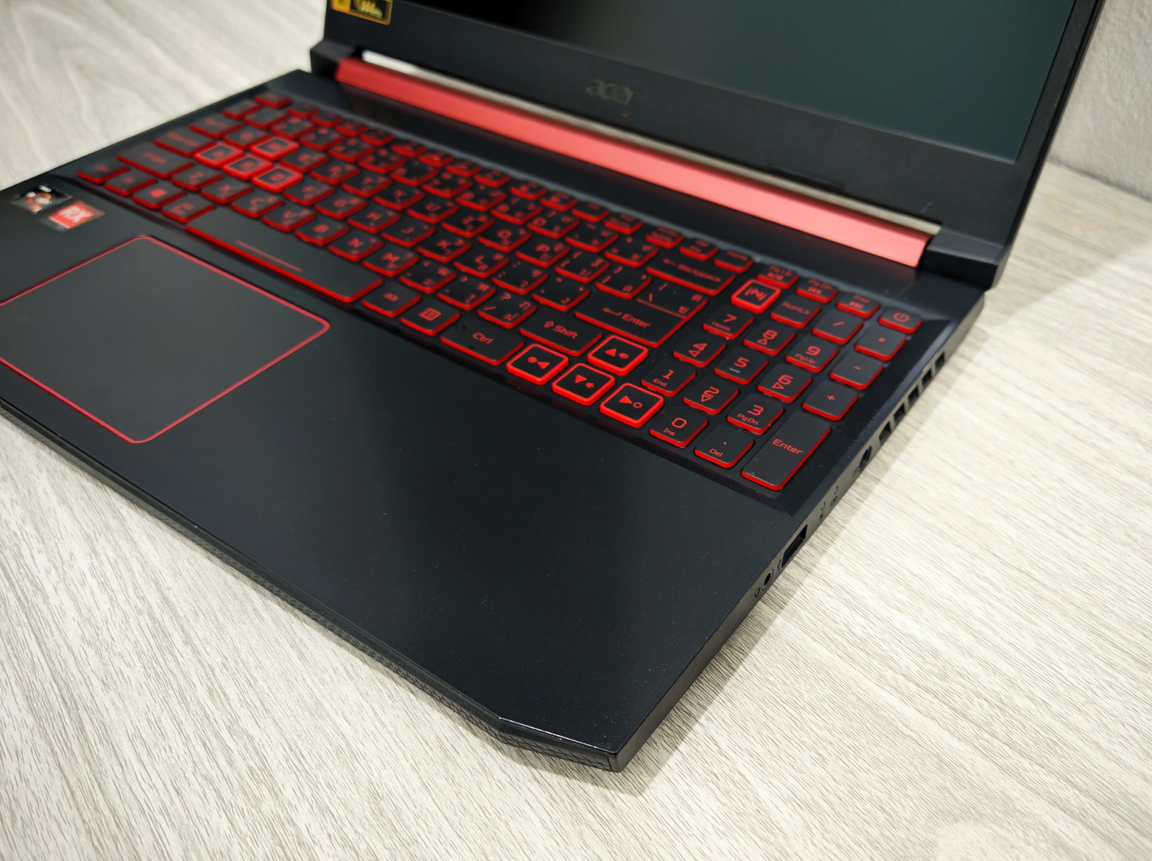Acer Nitro 5 AN515-R1N1