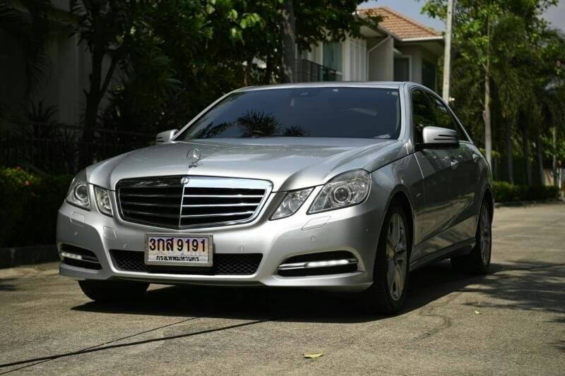 Mercedez-Benz E250 CGI Avantgarde ปี2012