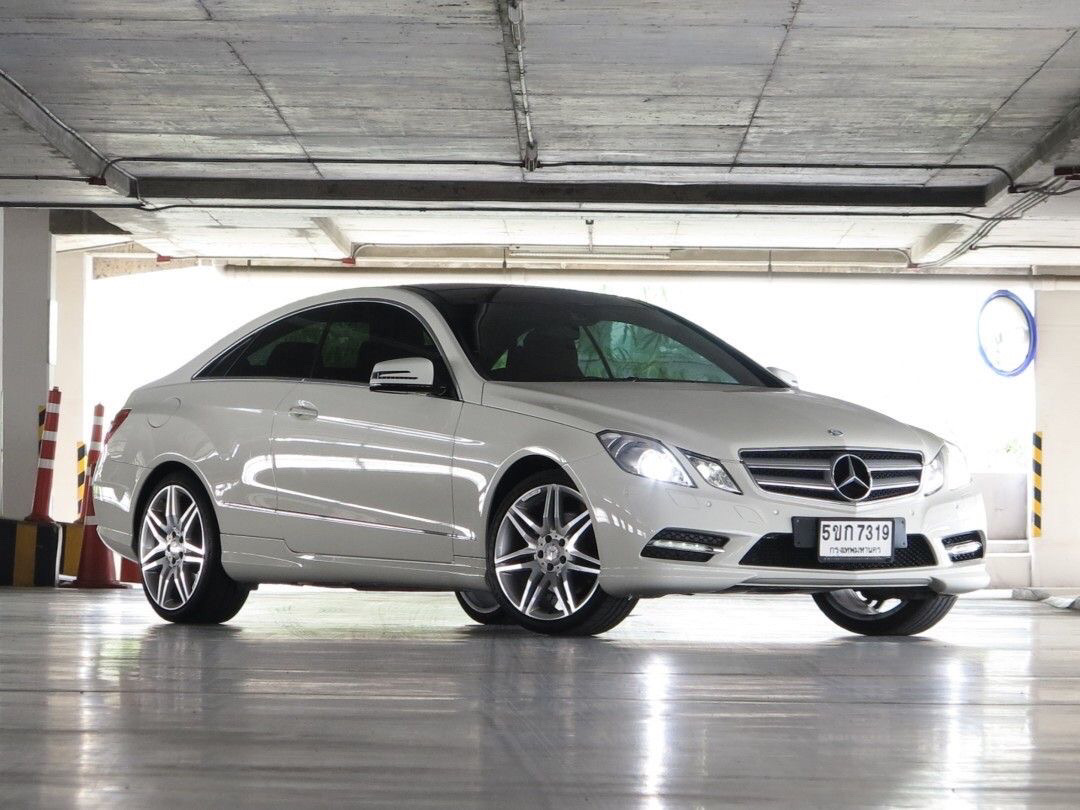 Mercedes Benz E200 CGI Coupe AMG Sport ปี 2012