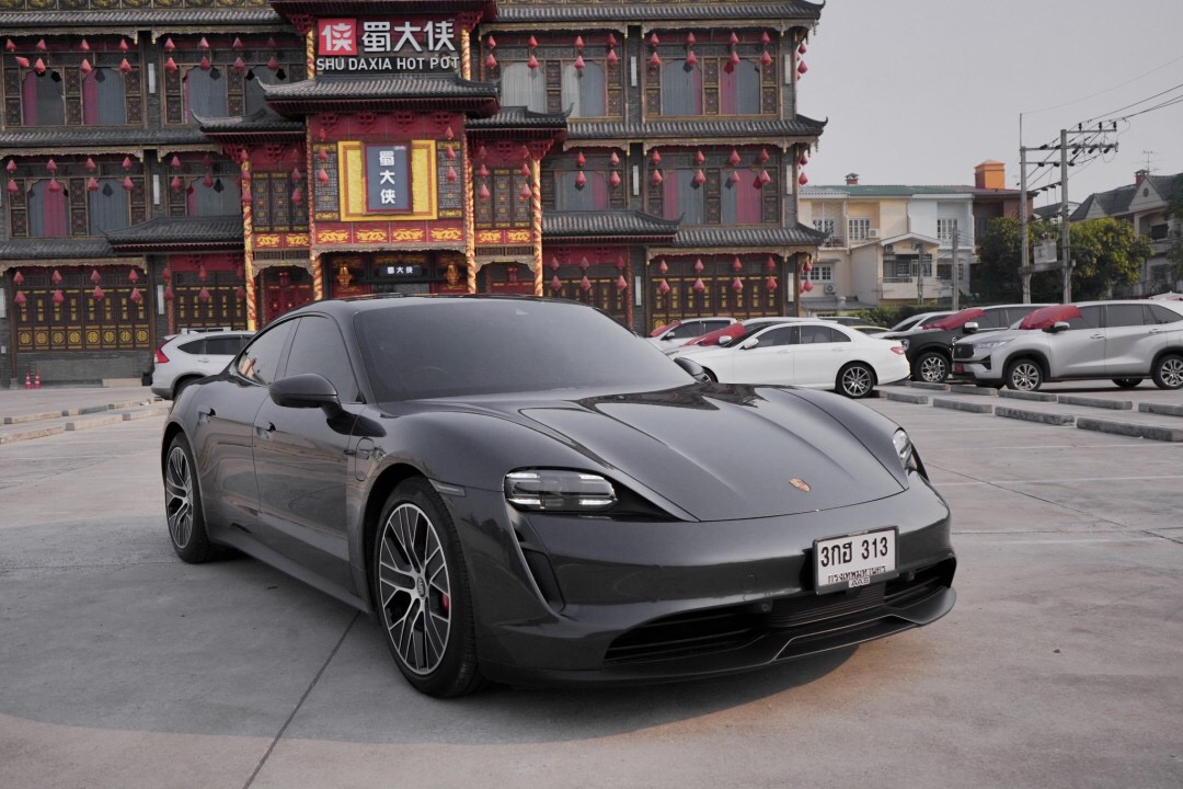 Porsche Taycan 4s รถปี 2021