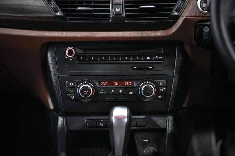 BMW X1 sDrive18i Xline E84 ปี 2014