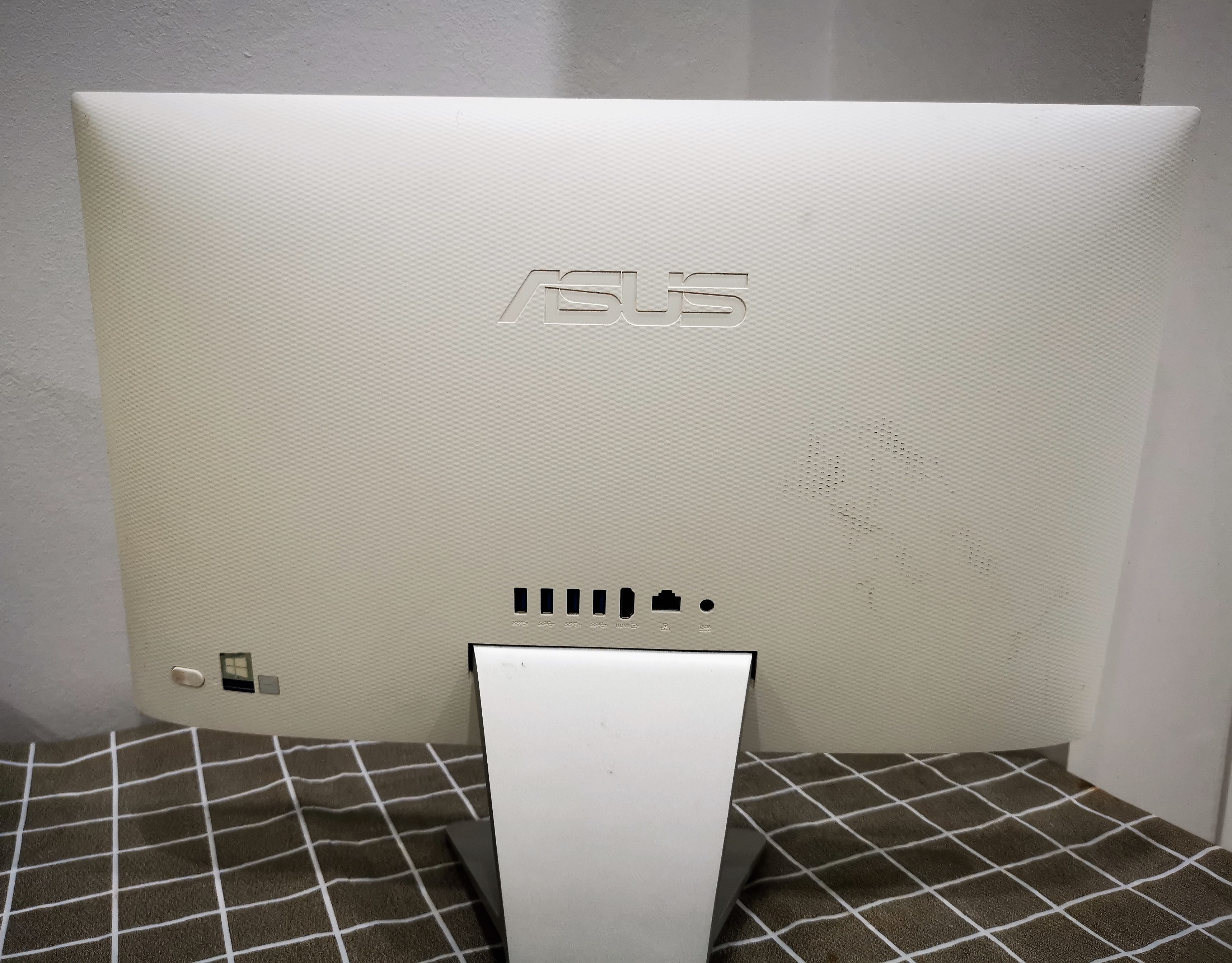 (AIO) Asus V222UAK-WA069T