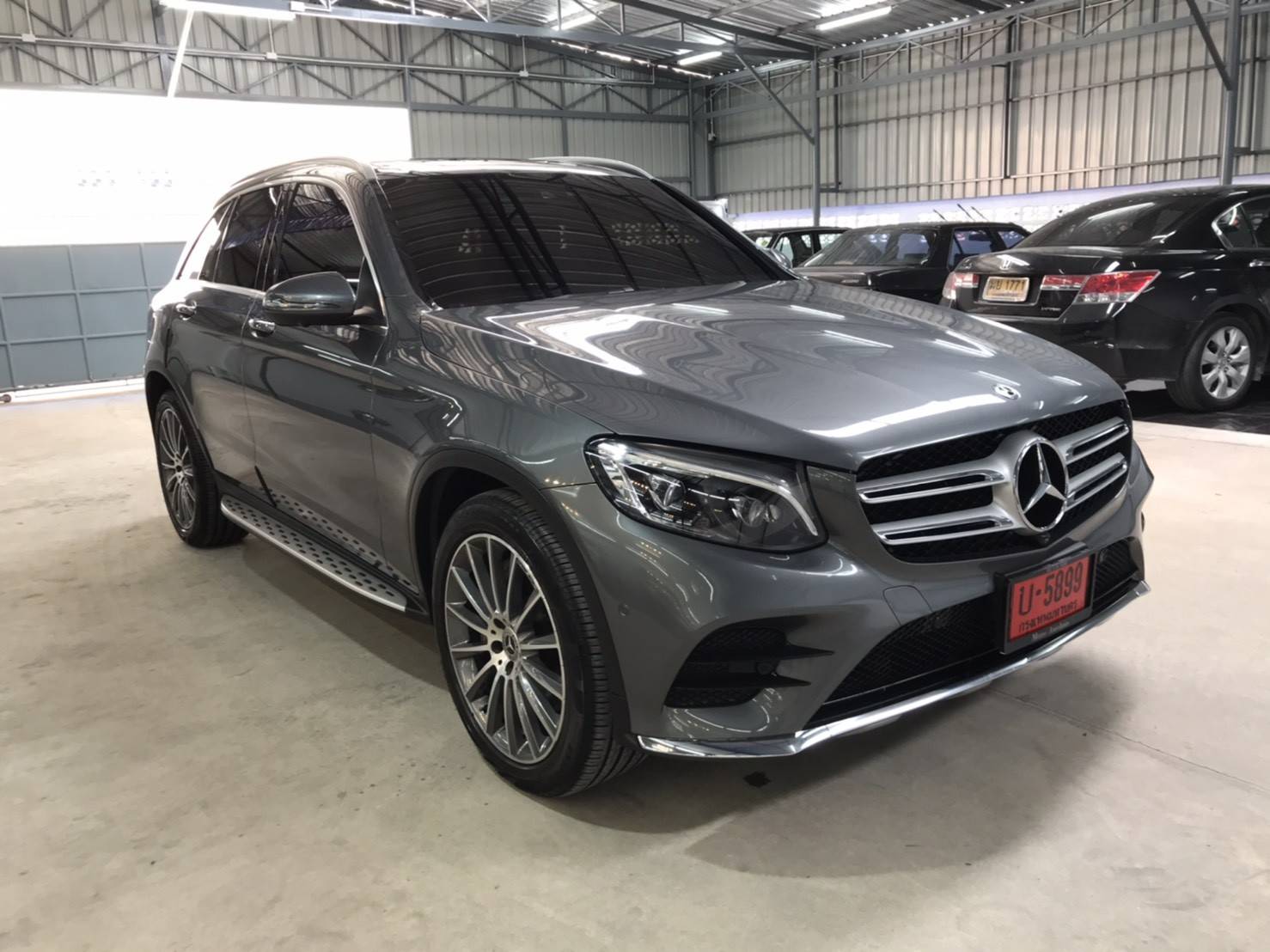 Mercedes-Benz GLC250d AMG Dynamic ปี 2017