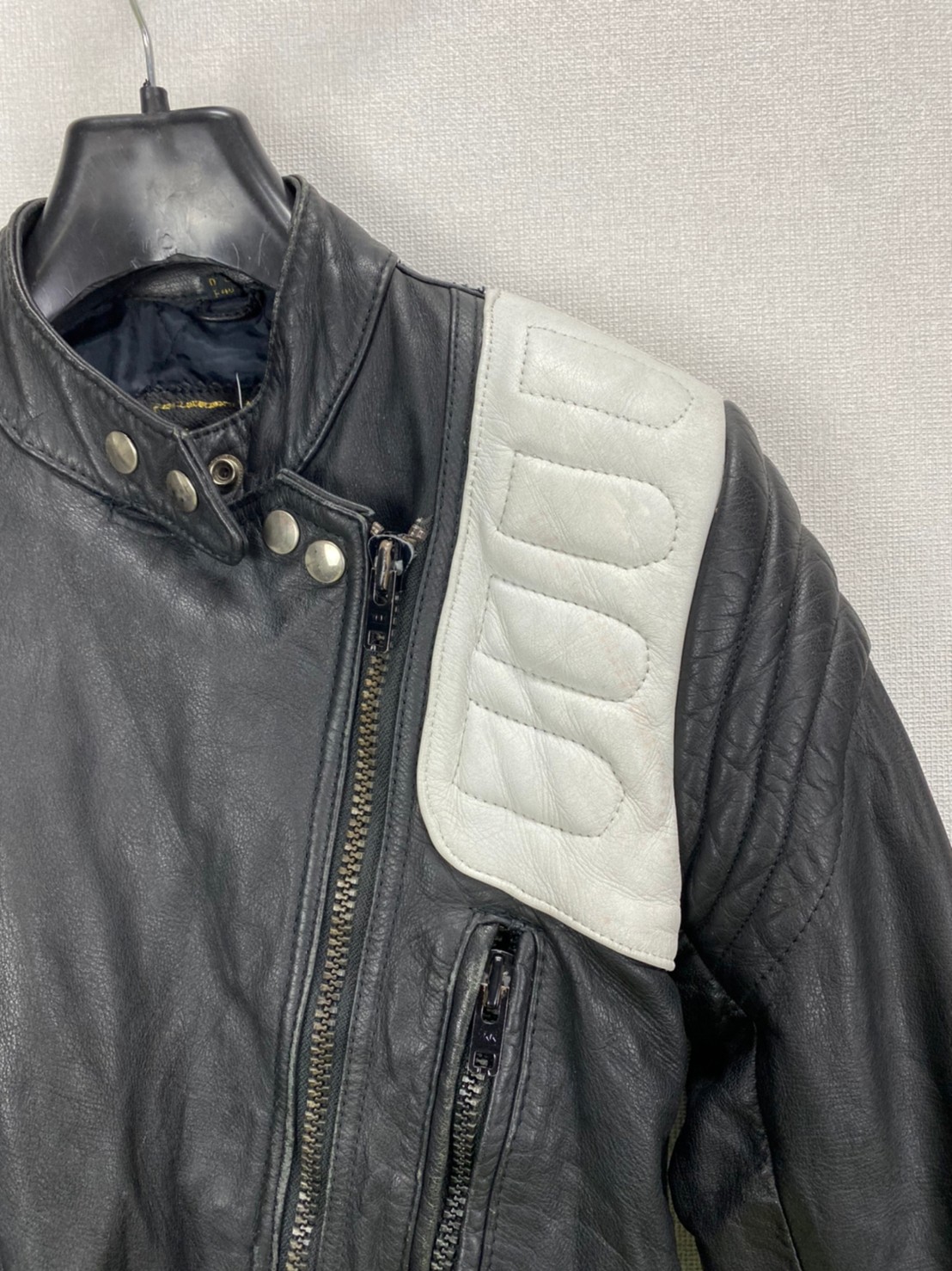 เสื้อการ์ดสำหรับขี่มอเตอร์ไซด์( มือสอง) RCSS 028: อก 34" ยาว 24" ** No Brand **