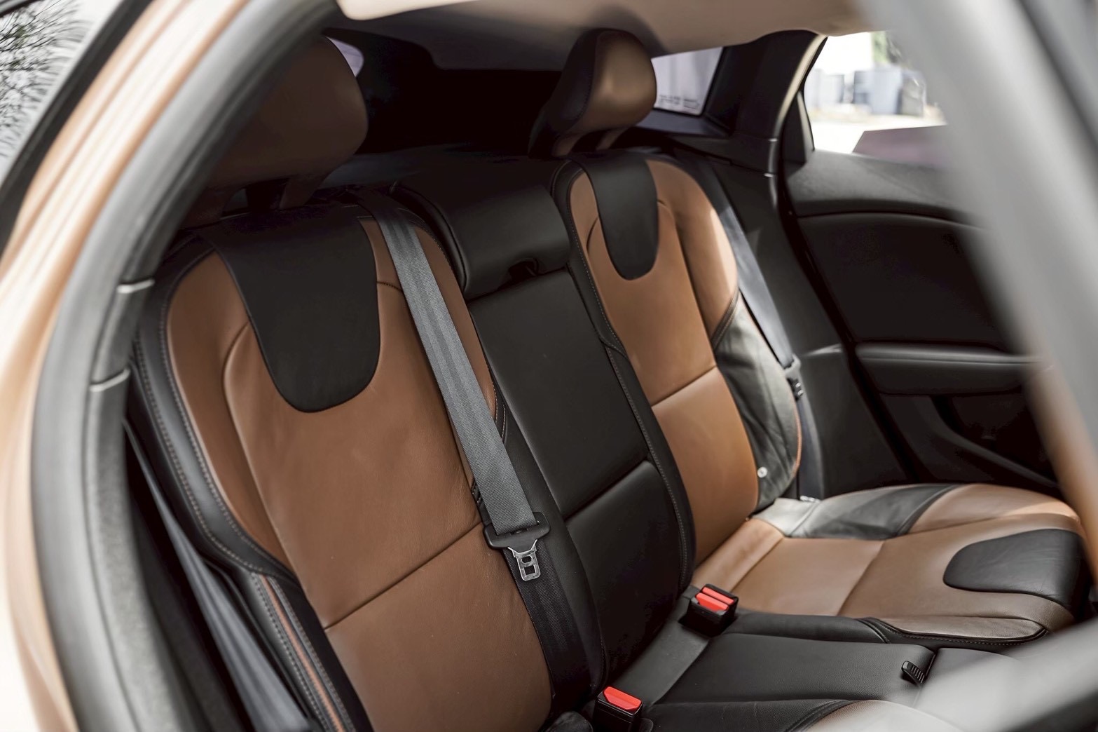 Volvo V40 Cross Country 2.0 T5 ปี 2014