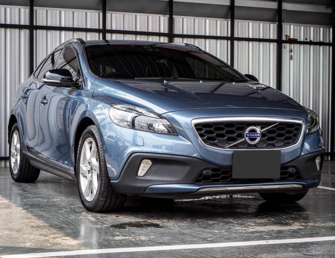 Volvo V40 Cross Country T5 เบนซิน ปี 2015