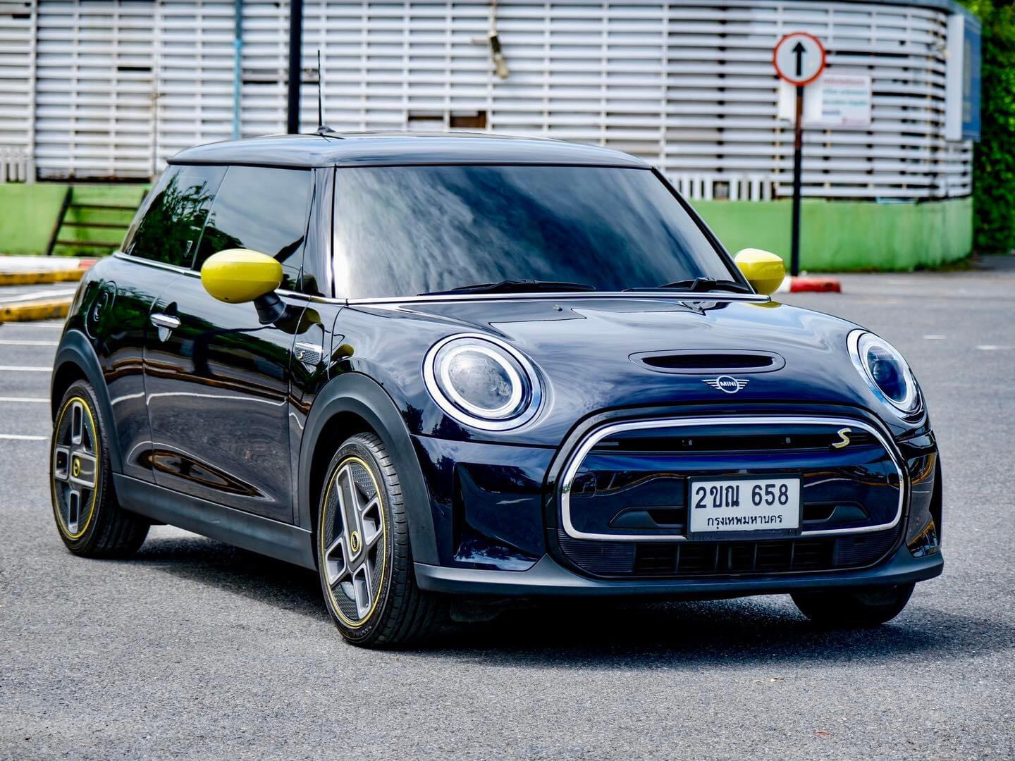 MINI Cooper SE MINI Yours Enigmatic Black Metallic ปี 2021