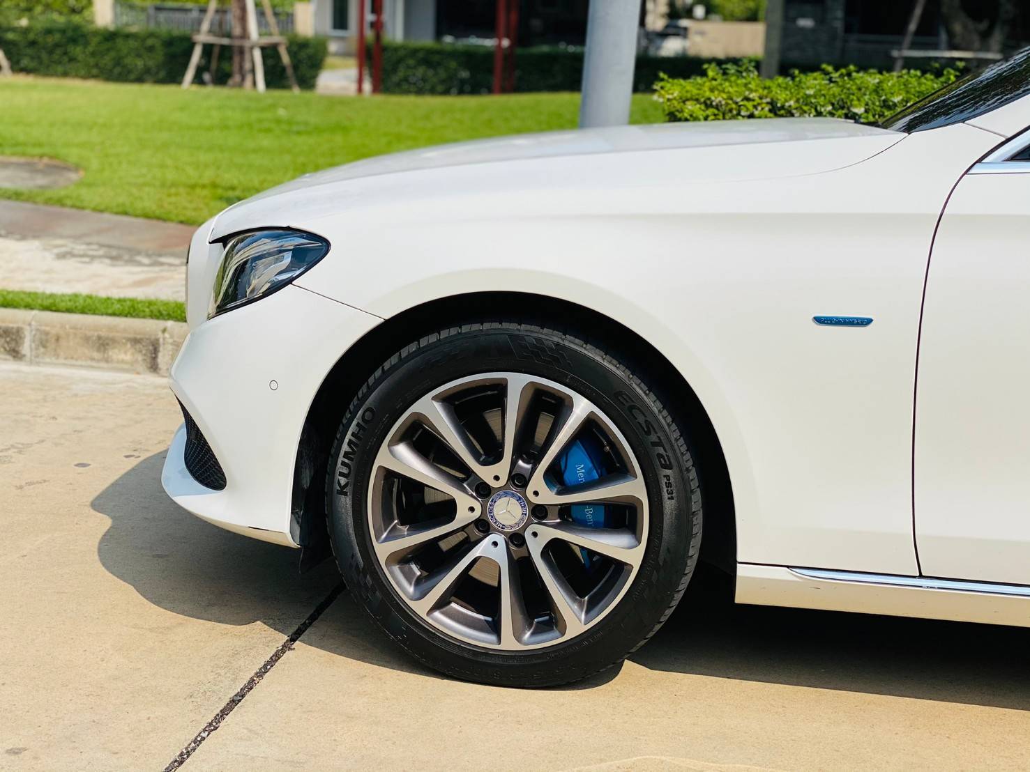 Mercedes-Benz E350e ปี 2017