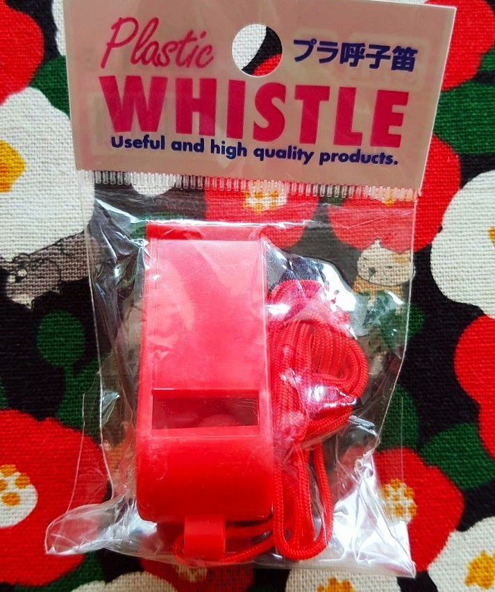 Plastic Whistle Useful and high quality products นกหวีด จากญี่ปุ่น พร้อมสายคล้องคอ MADE IN JAPAN