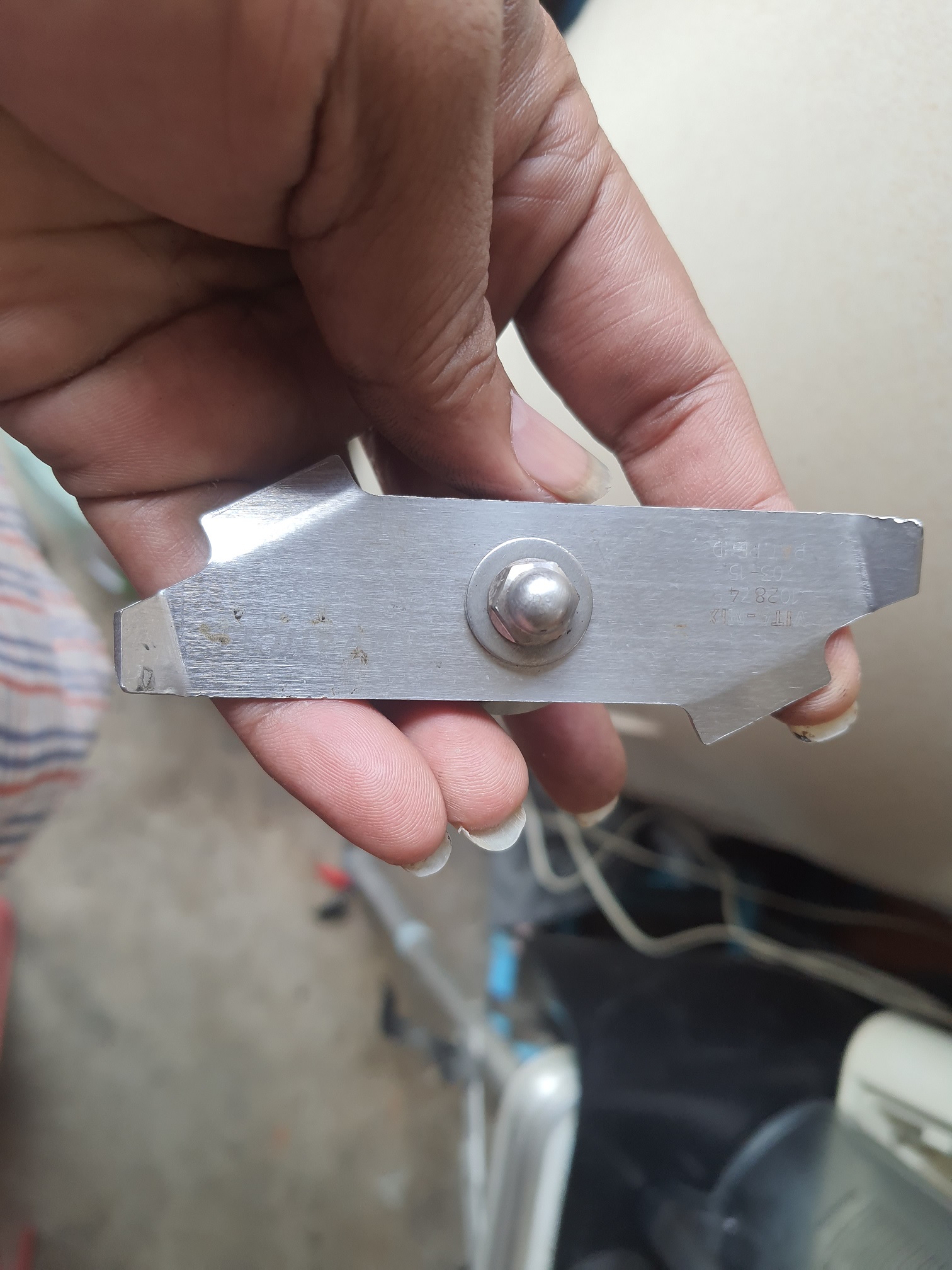 ซ่อมเครื่องปั่น ยี่ห้อ Vitamix รุ่น VM0127 อาการเครื่องทำงานแล้วมีเสียงดังผิดปกติ