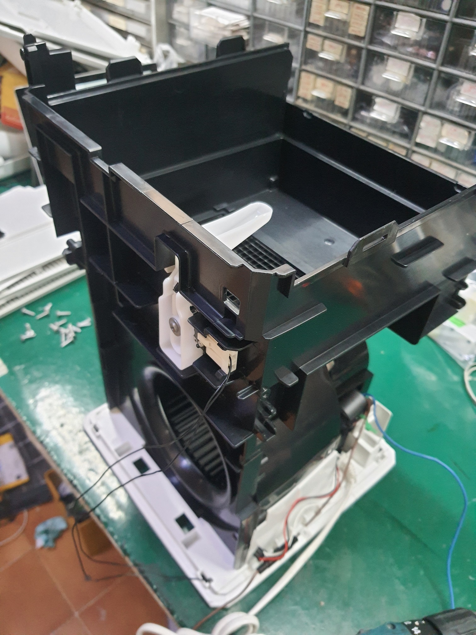 ล้างเครื่องฟอกอากาศ ยี่ห้อ DAIKIN รุ่น MC40UVM6