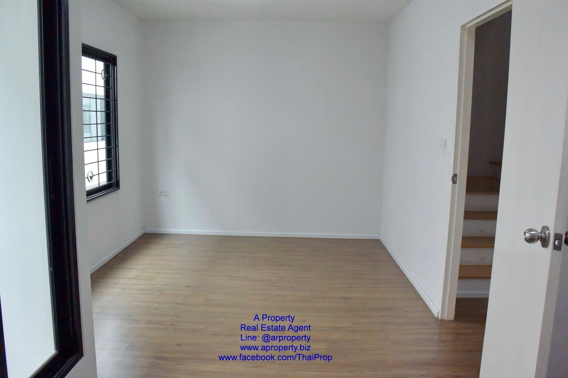 ขายทาว์โฮม 3 ชั้น กลางเมืองปทุม