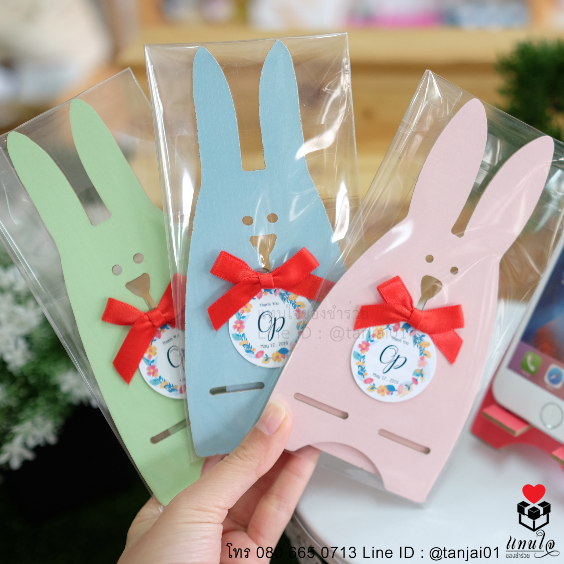 ของชำร่วยงานแต่ง ของชำร่วยน่ารัก ของชำร่วยราคาถูก ของชำร่วยที่วางโทรศัพท์ไม้รูปกระต่าย 04