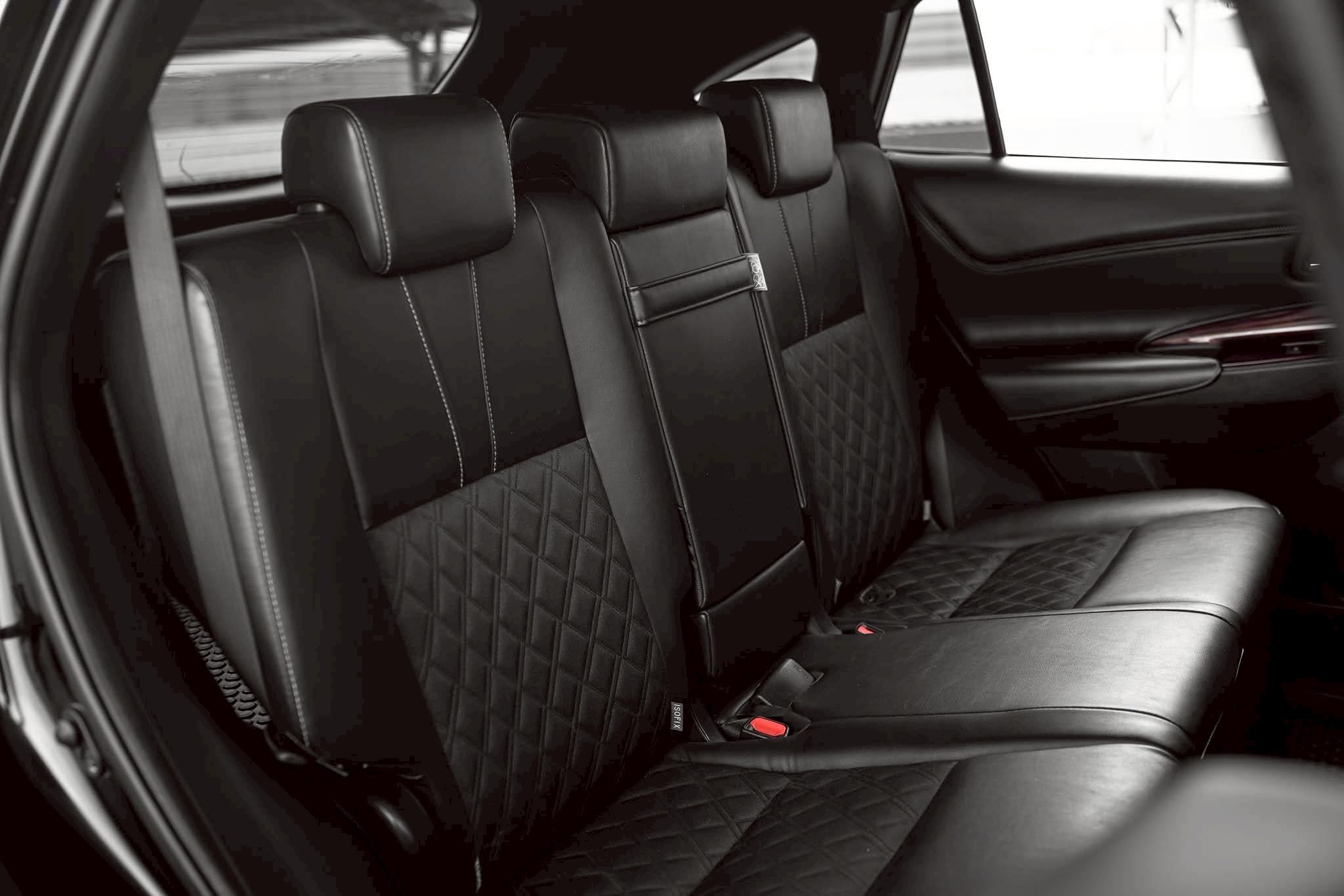 Toyota Harrier 2.0L Premium ปี 2014