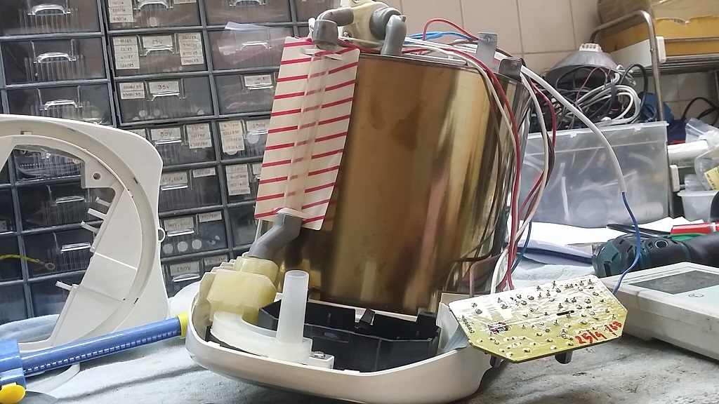 ซ่อมกระติดน้ำร้อน ยี่ห้อ TOSHIBA รุ่น PLK-30FL อาการไม่ร้อน