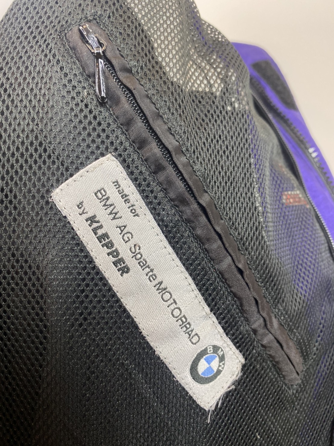 เสื้อขี่มอเตอร์ไซด์( มือสอง) RCT 656 (SALE) อก 50" ยาว 30" ยี่ห้อ ** BMW**