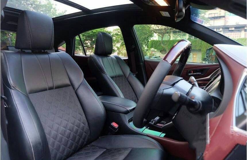 Toyota Harrier 2.0 Premium ปี 2014