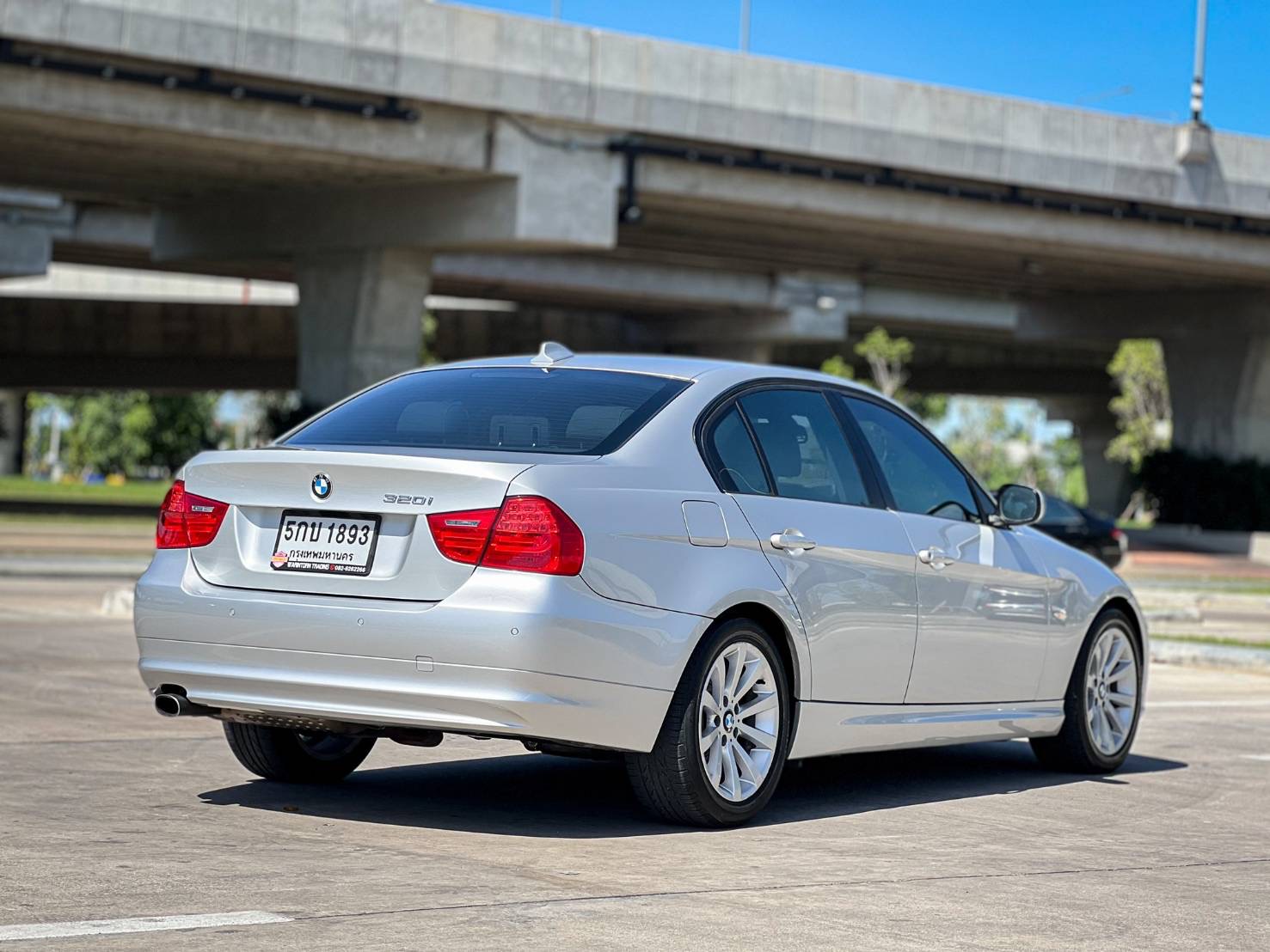 BMW SERIES 3 320i SE โฉม E90 ปี 2010