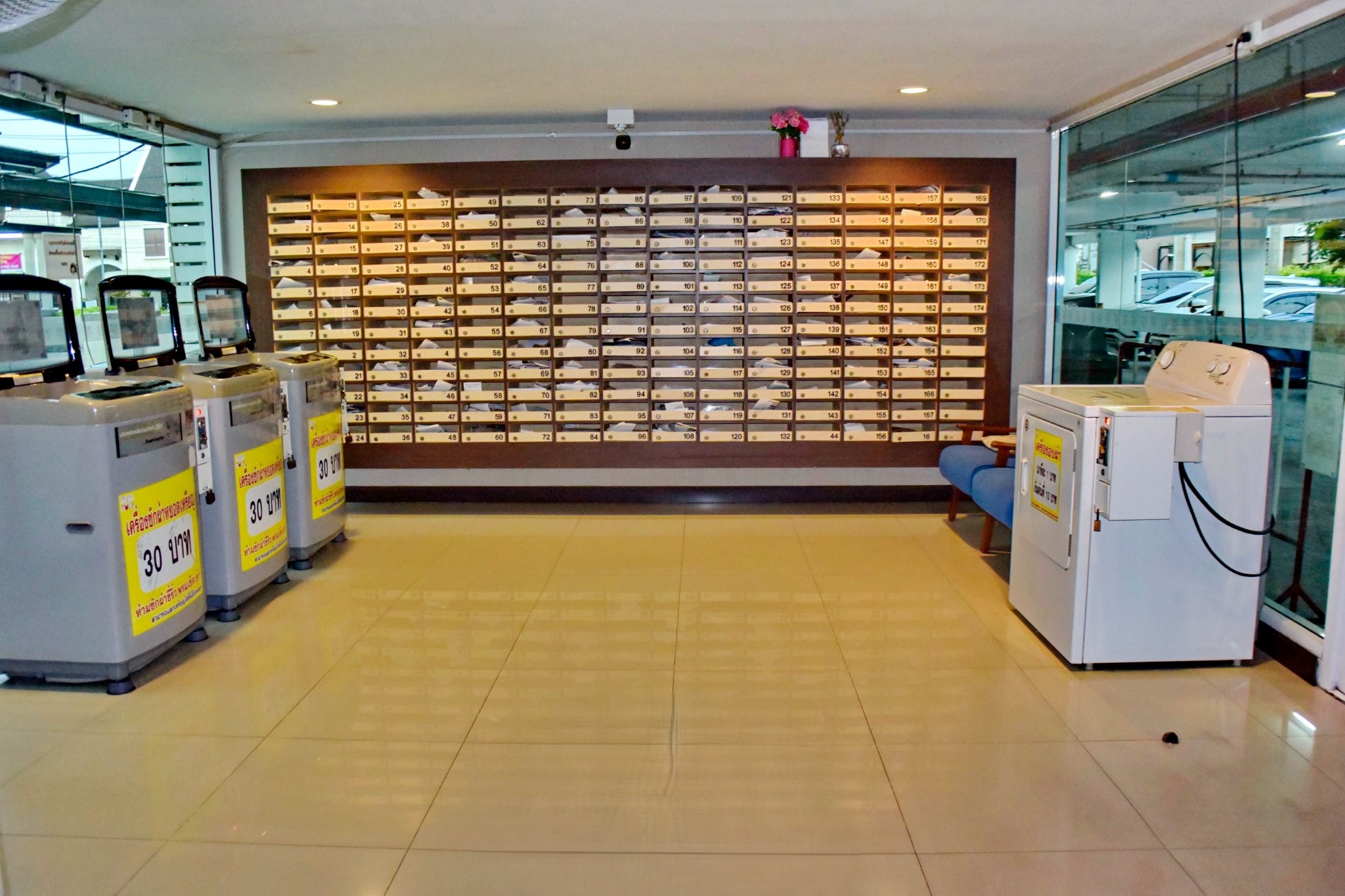 ขาย คอนโดทิวลิปอ้อมน้อย ห้องมุม อาคาร Grand 1 2 ห้องนอน