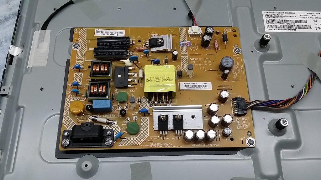 ซ่อมโทรทัศน์ LED-TV ยี่ห้อ LG รุ่น 32LJ550D อาการซ๊อตเปิดไม่ติด