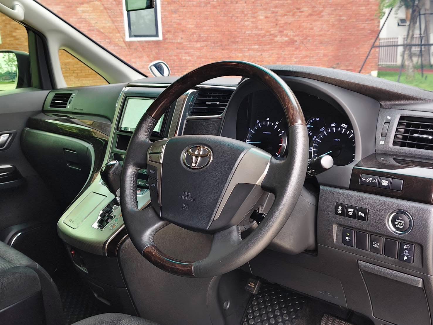TOYOTA VELLFIRE 2.4 V ZG Edition ปี 2014